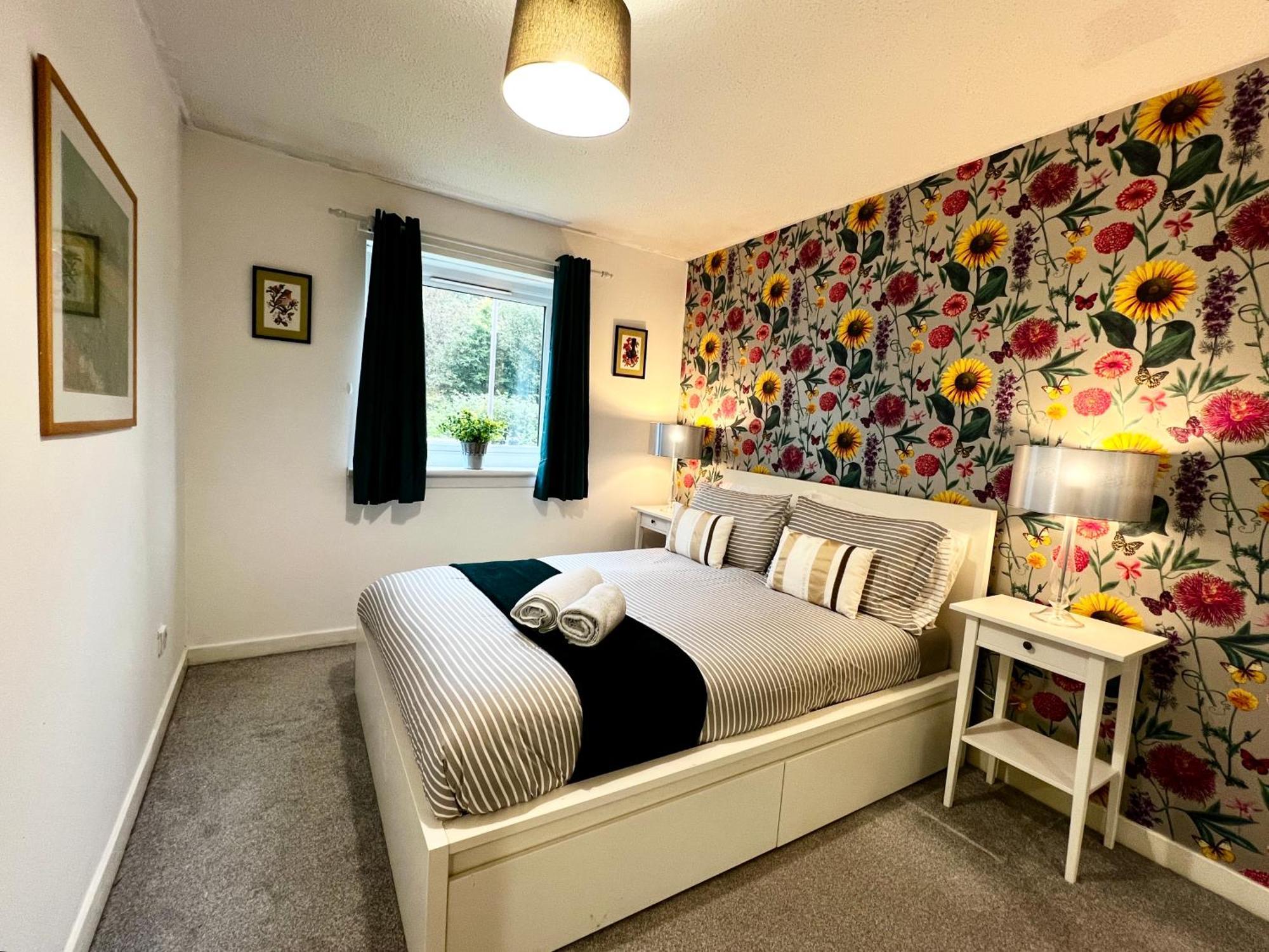 Ground Floor Flat With Free Parking & Wifi Apartment Glasgow Exterior foto