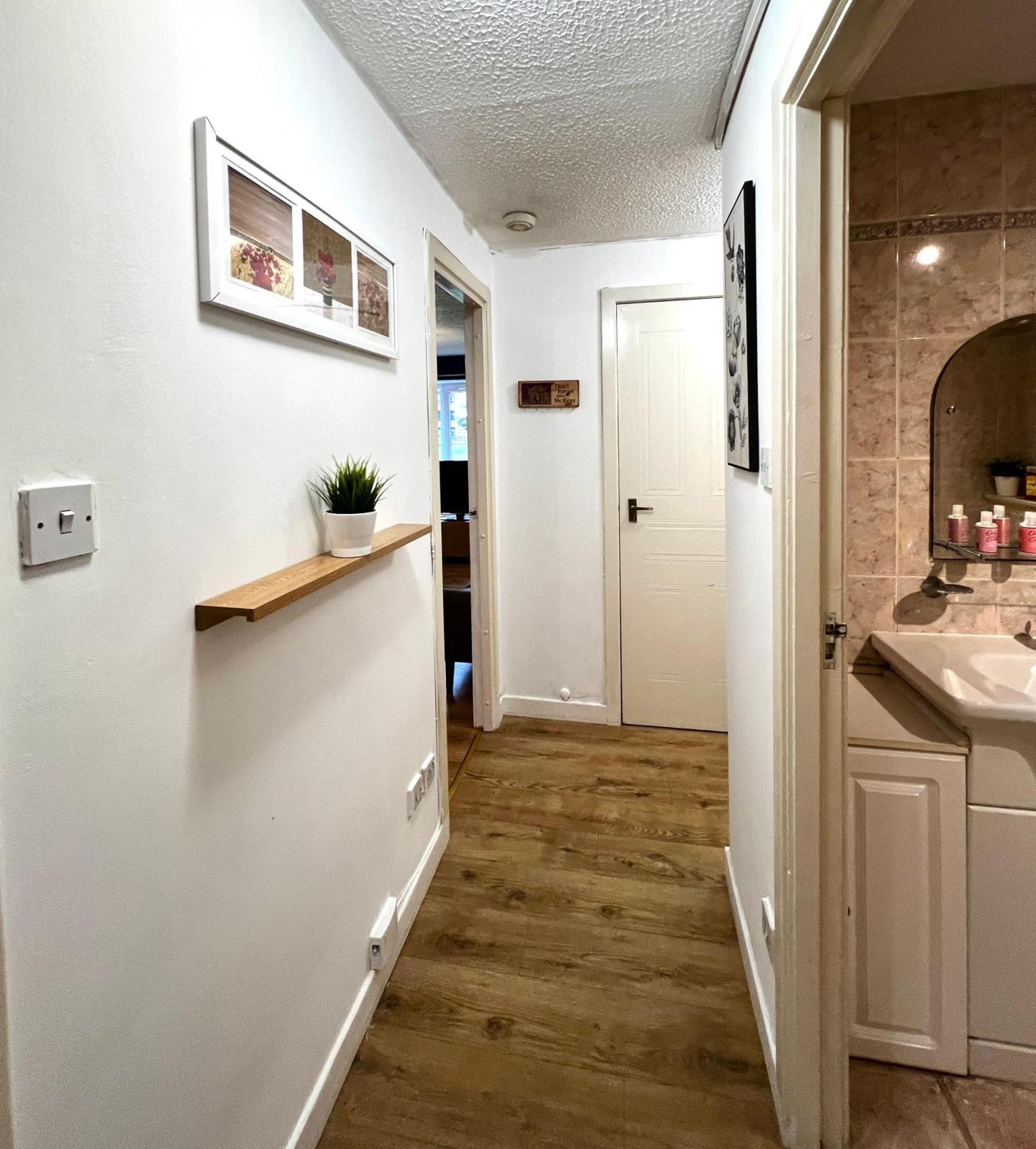 Ground Floor Flat With Free Parking & Wifi Apartment Glasgow Exterior foto