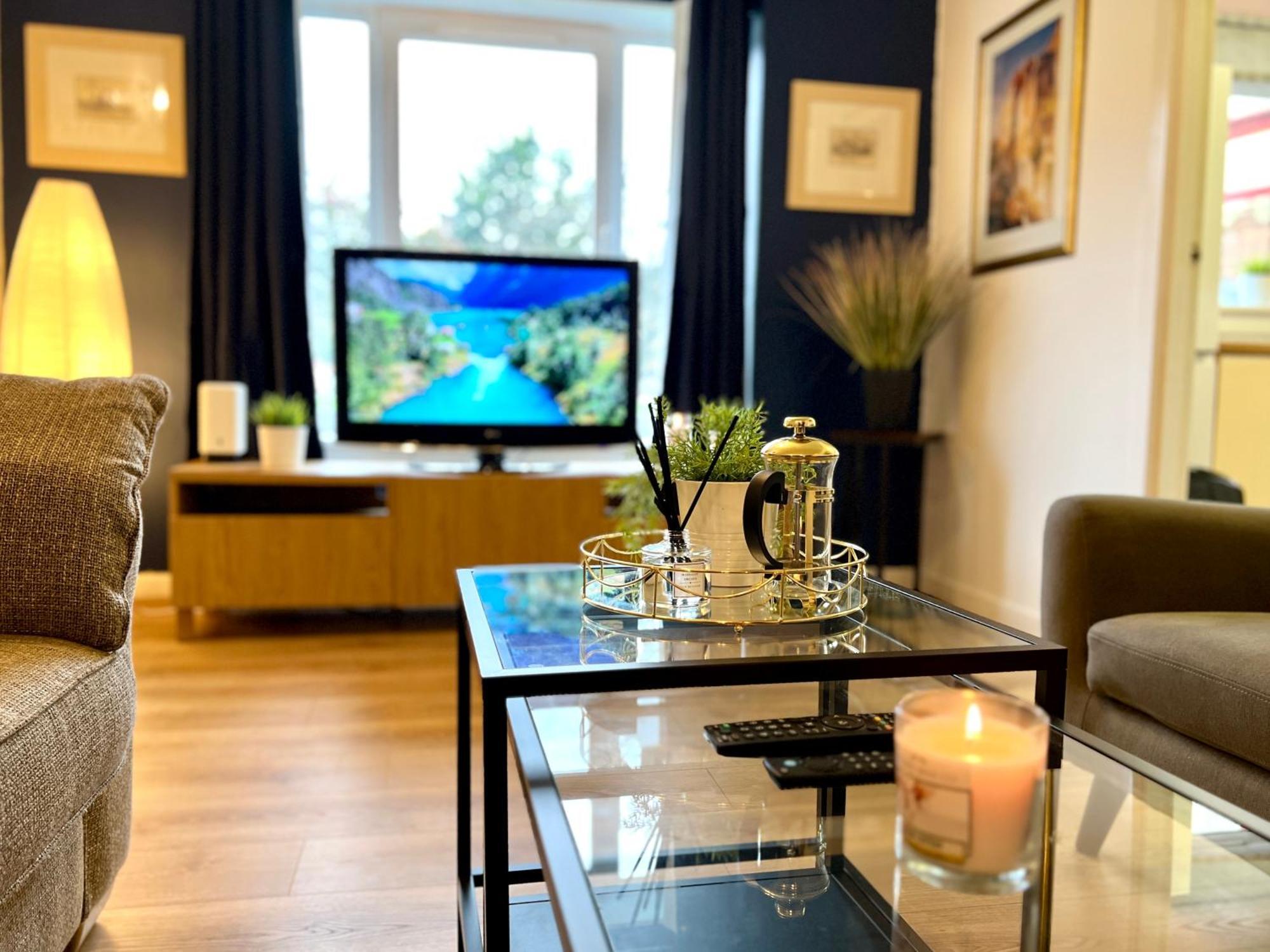 Ground Floor Flat With Free Parking & Wifi Apartment Glasgow Exterior foto