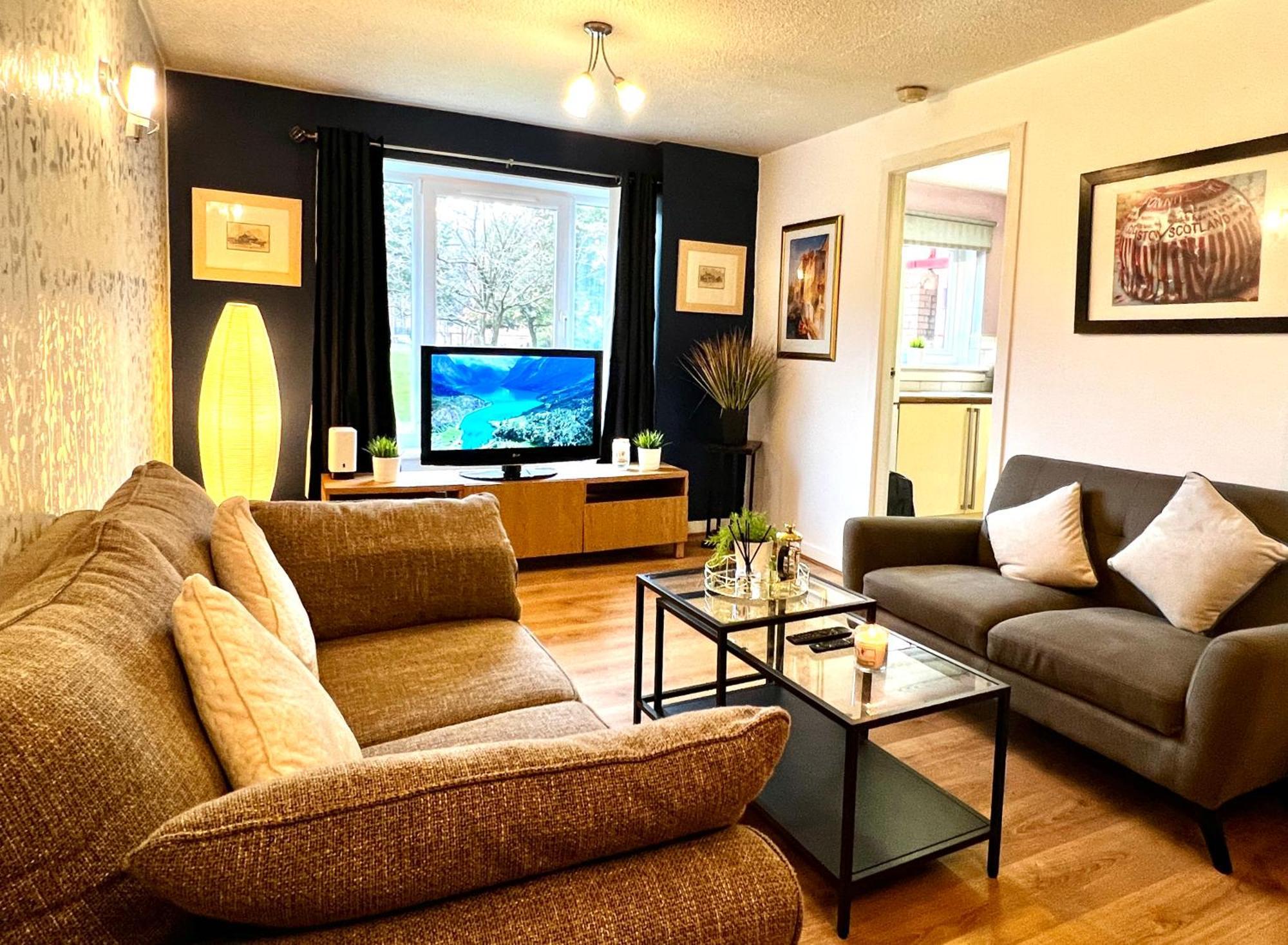 Ground Floor Flat With Free Parking & Wifi Apartment Glasgow Exterior foto