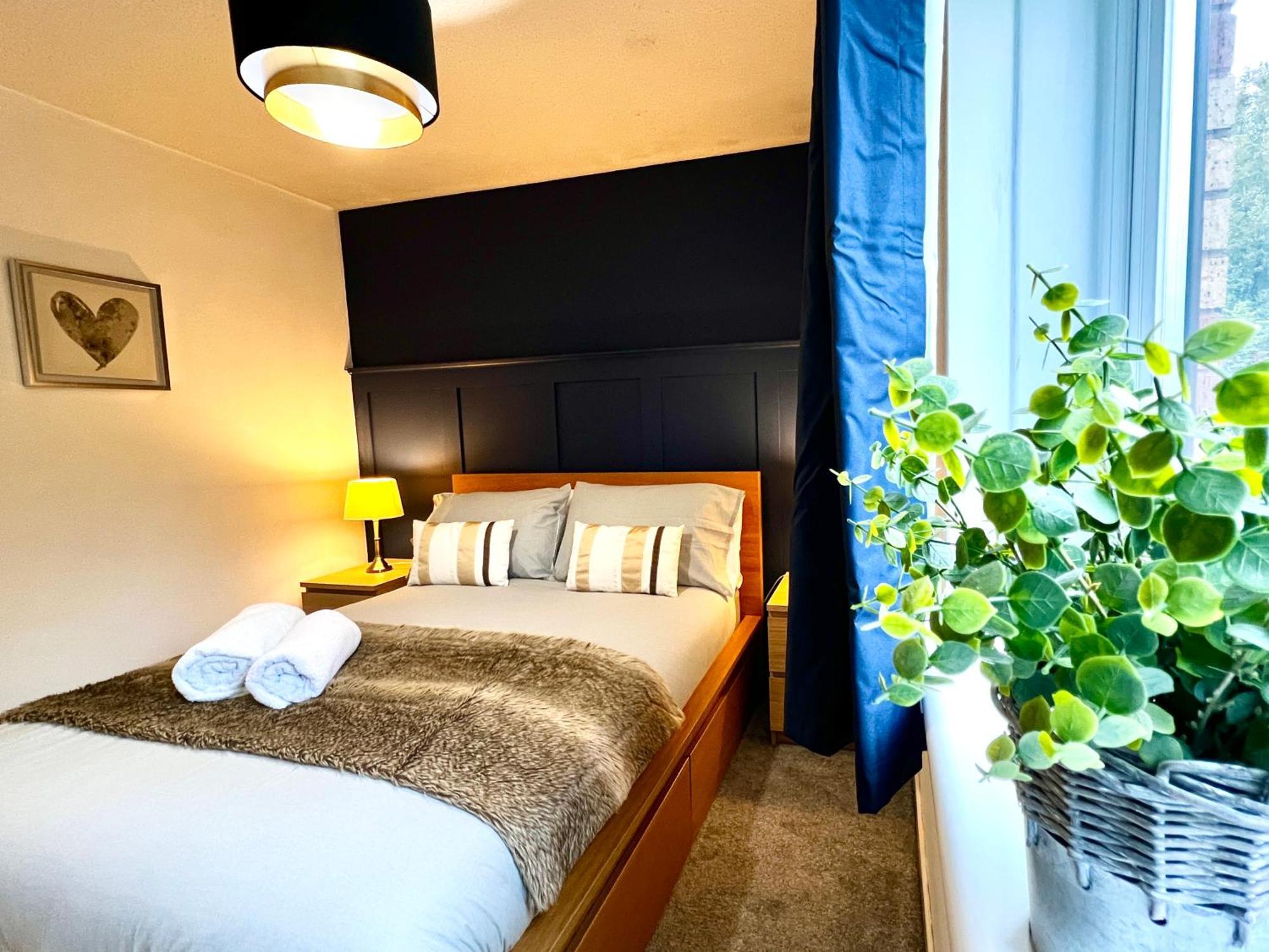 Ground Floor Flat With Free Parking & Wifi Apartment Glasgow Exterior foto