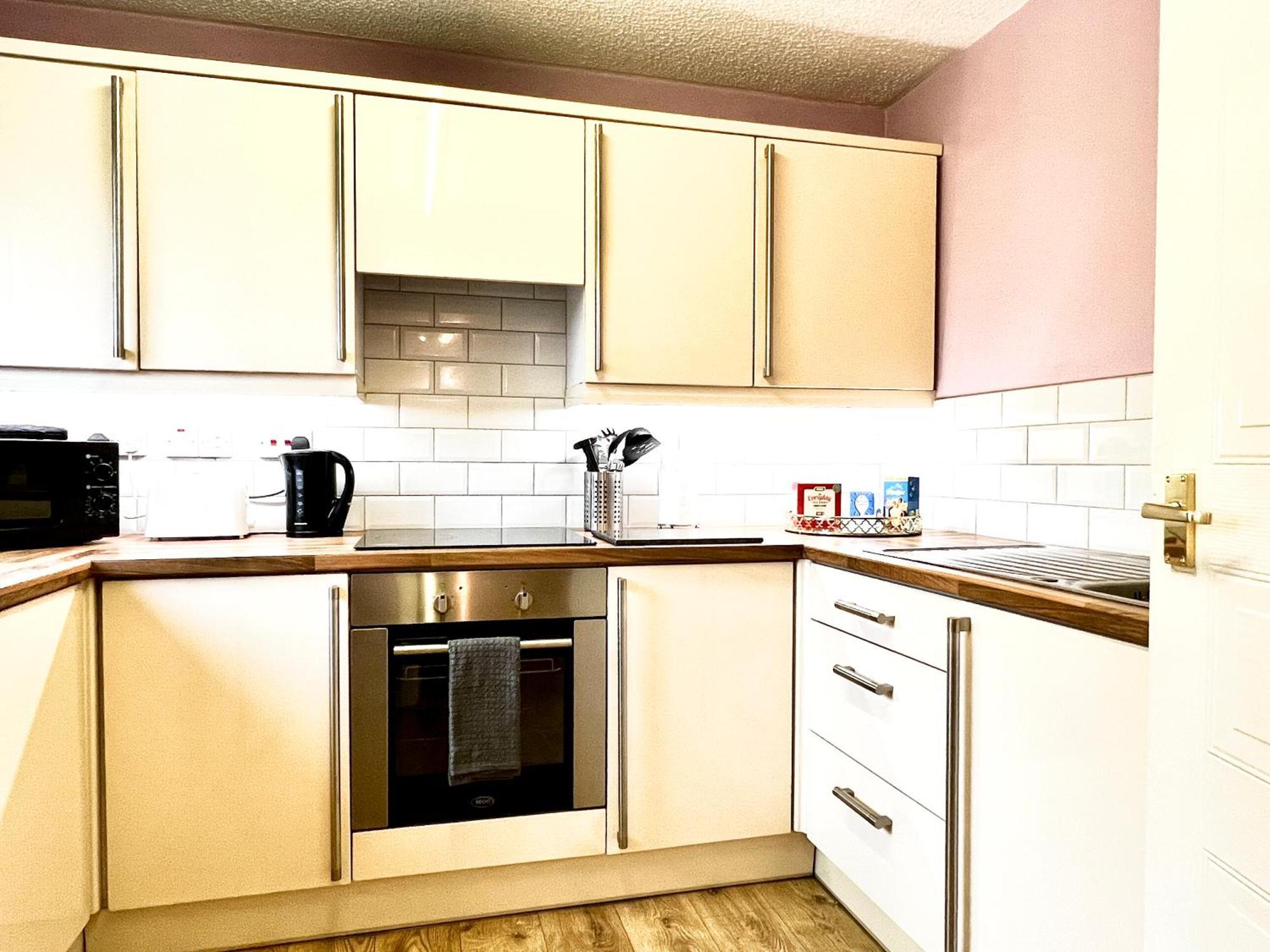Ground Floor Flat With Free Parking & Wifi Apartment Glasgow Exterior foto